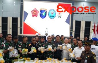 Satgas Yonarhanud 1/PBC Kostrad Berhasil Cegah Masuknya Narkoba, Pangdam XII/Tpr Serahkan 63 Kilogram Sabu dan Pelaku ke BNNP Kalbar
