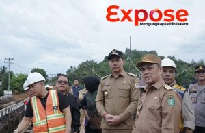 Gubernur Norsan Tinjau Peningkatan Jembatan Sejiram – Semitau,Solusi Akses Saat Banjir