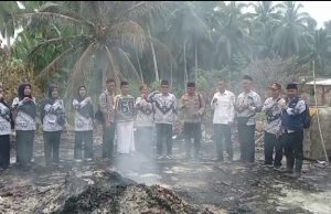 PC PGRI Cabang Makarti Jaya Giat Anjang Sana Bantu Korban Kebakaran