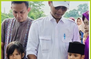 Ustadz Andi Beton (Uston) Resmikan Kolam Renang Uston Grill House dan Santuni Anak Yatim-Piatu di Darawolong