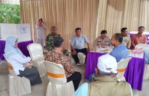 Sekda Karawang Tinjau TPS Cadaskertajaya Jelang Pilkades Digital Perdana