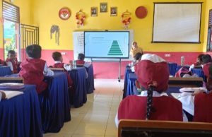 Gunakan kan TV Smart, SDN lll Pacu Semangat Belajar Siswa