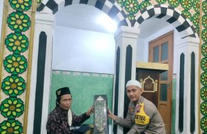 Polres Tegal Bagikan Sajadah dan Al-Qur’an ke Seluruh Desa Sambut Ramadhan