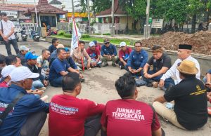 Kampus atau Benteng Arogansi? Dugaan Pelecehan Jurnalis di Unsika Picu Amarah IWOI Karawang