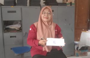 Kepala SMPN ll Air Salek Terima Surat Redaksi KHS