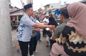 Kelurahan Palumbonsari Berbagi 100 Paket Takjil di Hari ke-9 Ramadhan, Libatkan Aparatur dan Elemen Masyarakat