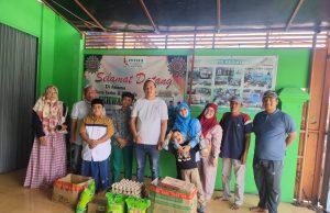 Bersedekah di Bulan Ramadhan, Ketua RT di Bekasi Bagikan Santunan kepada Anak Yatim dan Mendapatkan Apresiasi dari Masyarakat