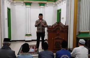 Camat Karawang Timur Hadiri Kegiatan Tarawih Keliling di Masjid Al Barkah