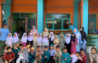 Siswa – Siswi SDN Tespong Raya Kota Sukabumi Terlihat Antusias Saat Menerima Paket MBG