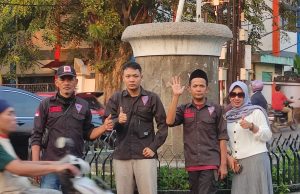 LSM GPRI Purwakarta Bagikan Takjil Gratis, Eratkan Silaturahmi di Bulan Ramadan