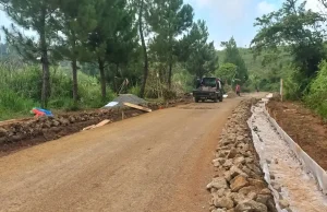 Dinas PU Sukabumi Realisasikan Perbaikan Ruas Jalan Lengkong-Mataram