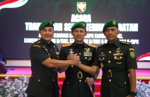 Mayjen Ujang Darwis Pimpin Sertijab Pejabat Utama Kodam