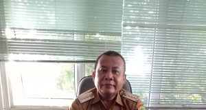 Reklame Bungkus Tiang PLN Picu Risiko, Camat Karawang Timur Ambil Sikap Tegas