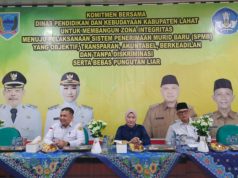 Widia Ningsih Tandatangani Komitmen SPMB 2026