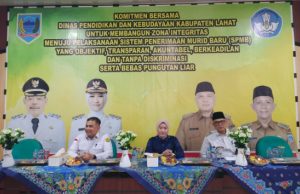 Widia Ningsih Tandatangani Komitmen SPMB 2026