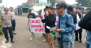 Solidaritas Independen Mahasiswa dan Pemuda Utilitarianisme Gruduk Kantor Baznas