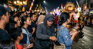 Nonton Kirab Budaya Berujung Apes, Warga Karawang Kehilangan Handphone