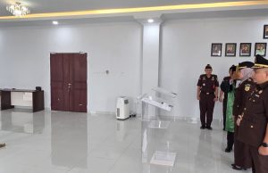 Ema Siti Huzaema Lantik Kabag Pembinaan-Kasi Intel Kejari Mura