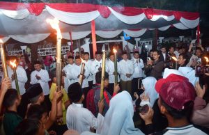 Sambut Tahun Baru Islam,Bupati Lepas Ribuan Peserta Pawai Obor
