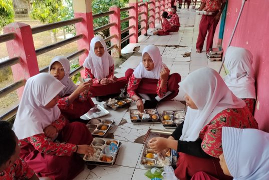 Uji Coba MBG di Air Salek Telah Dimulai