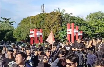 Demo di Tugu Digulis, Mahasiswa dan Masyarakat Aliansi Reformasi Kalimantan Barat Suarakan 15 Tuntutan Rakyat