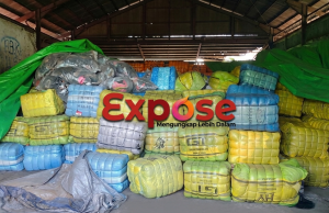 TNI-Polri dan Bea Cukai Tindak Tegas Gudang Pakaian Bekas Ilegal di Mempawah, Pakaian Bekas Ilegal di Disita, Lawan Barang Ilegal, Tim Gabungan Segel Gudang Penimbunan di Jongkat