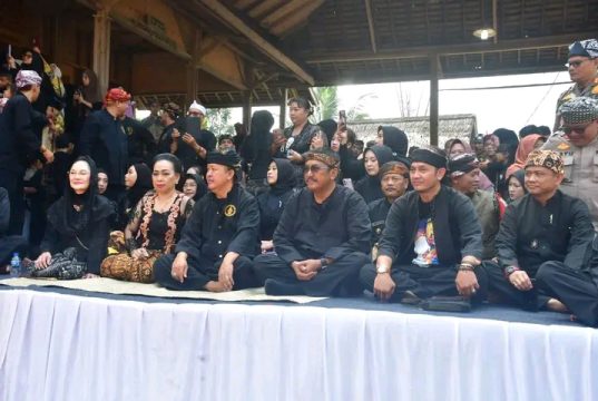 Kasepuhan Sinar Resmi di Sukabumi Peringati Seren Tahun Ke-447 “Jaga Tradisi Sarat Nilai-nilai Luhur”