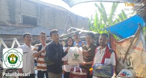 Lurah Palumbonsari Bersama Puskesos Gerak Cepat Berikan Bantuan ke Warga yang Rumahnya Ambruk