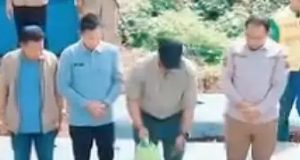Dukung Penguatan Sektor Pangan Kadis Perkim Sukabumi Sendi Apriadi Dampingi Wabup Tanam Perdana Masyarakat Petani di Desa Sudajaya girang