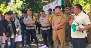 Ketua DPRD Sukabumi Terima Kunjungan dan Audensi Himpunan Mahasiswa Islam(HMI) Cabang Sukabumi Sepakati 5 Tuntutan