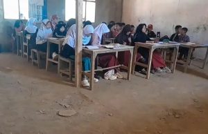 Sudahkah Bangsa Ini Merdeka,Dimana Dinas Pendidikan dan Negara Disaat Ratusan Siswa Belajar Tanpa Ruangan yang Layak