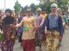 Fatwa MUI Pria Berbusana Wanita Saat Karnaval Agustusan Hukumnya Haram