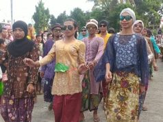 Fatwa MUI Pria Berbusana Wanita Saat Karnaval Agustusan Hukumnya Haram