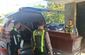 DVI Polda Jatim Serahkan Jenazah Kelima Korban KM Mutiara Sentosa II