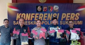 Satreskrim Polres Sukabumi Ciduk dua Pria yang Diduga Jalankan Bisnis LPG Oplosan Bersubsidi