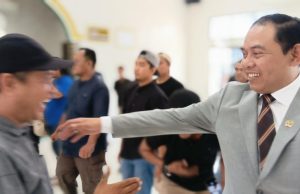 Forum RT/RW Palumbonsari Usul Kenaikan Insentif ke Ketua DPRD Karawang