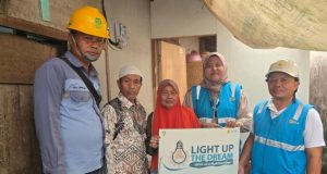 Penyambungan Listrik Gratis Semangat HUT RI Ke 81,PT PLN ULP Cikembar Hadirkan Program Light Up The Dream (LUTD)