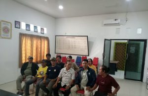 Warga Dan Karang Taruna kelurahan Plawad Gruduk kantor Kelurahan Plawad Terkait PT.Karoseri, Ada apa ?