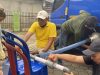 Yayasan Rudi Dewi Marhali dan Man Besi Salurkan Bantuan Air Bersih Siap Minum di Parit Mayor