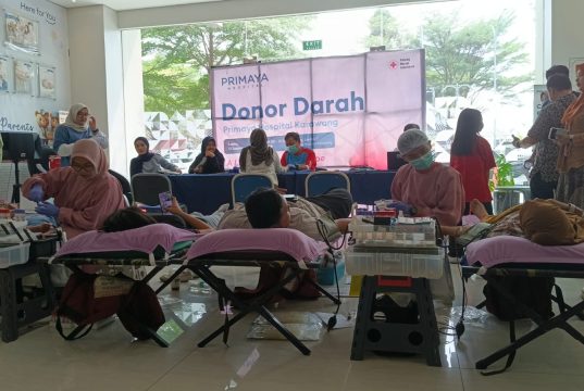 Dari Jurnalis untuk Kemanusiaan, AMKI Karawang Donor Darah di Primaya Hospital