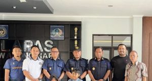 Lapas Kelas IIA Warung kiara Gelar Program Kunjungan Khusus Bagi Lansia, Sekaligus Bagikan Sembako Kepada Keluarga Warga Binaan yang Berkunjung