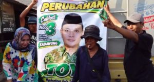 Toyo Nomor Urut 3 Salurkan Dua Mobil Air Bersih untuk Warga Desa Kadawung, Subang